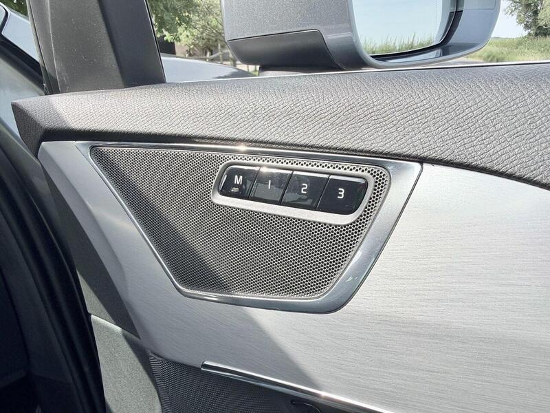 Volvo XC90 XC90 Momentum SUV 1 Automatic Diesel - U2198