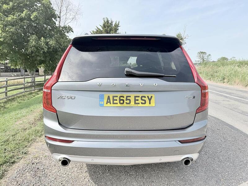Volvo XC90 XC90 Momentum SUV 1 Automatic Diesel - U2198