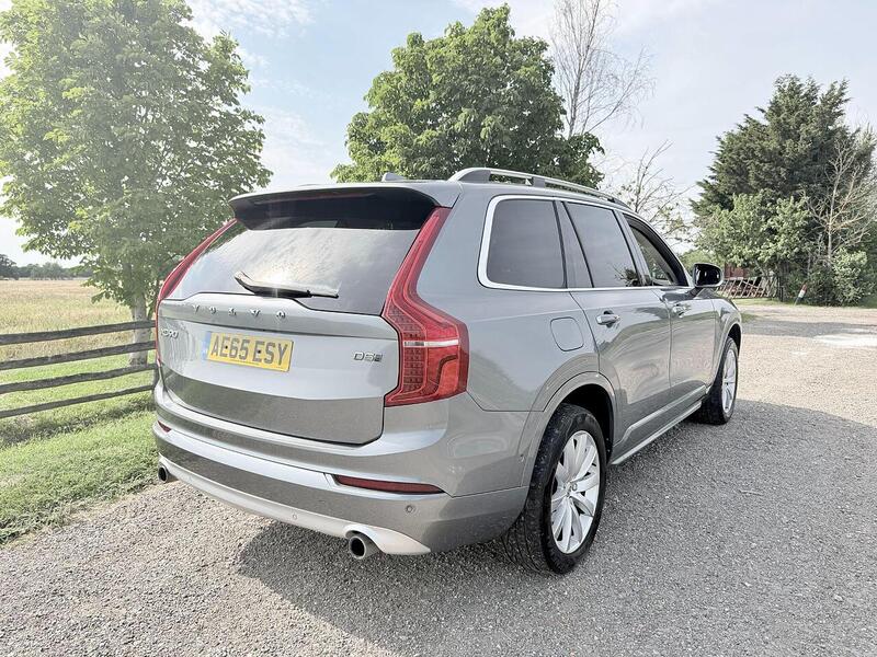 Volvo XC90 XC90 Momentum SUV 1 Automatic Diesel - U2198