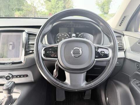 Volvo XC90 XC90 Momentum SUV 1 Automatic Diesel - U2198
