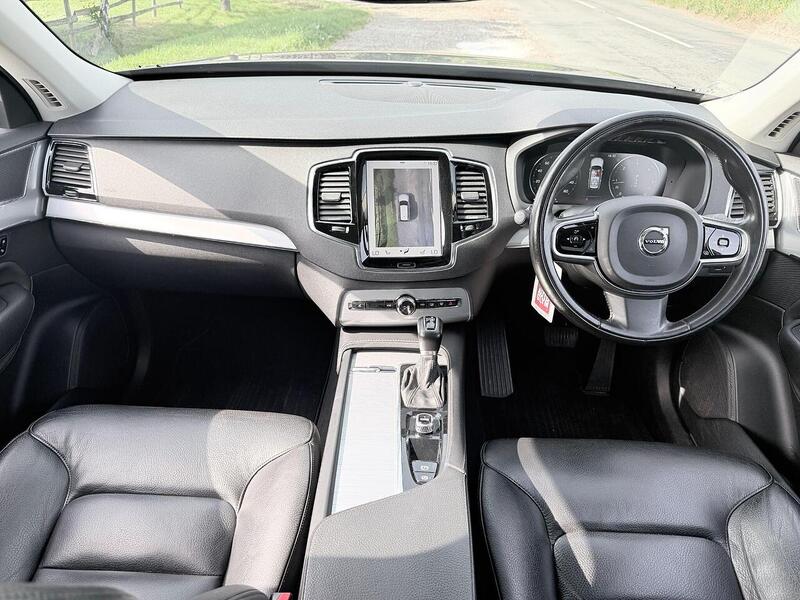 Volvo XC90 XC90 Momentum SUV 1 Automatic Diesel - U2198