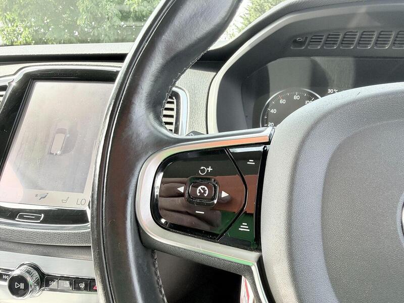 Volvo XC90 XC90 Momentum SUV 1 Automatic Diesel - U2198