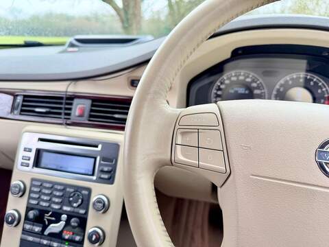 Volvo XC70 3.2 SE Estate 5dr Petrol Geartronic AWD Euro 4 (238 ps) - U2199