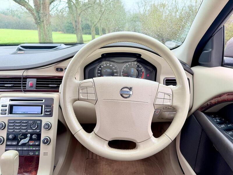 Volvo XC70 3.2 SE Estate 5dr Petrol Geartronic AWD Euro 4 (238 ps) - U2199