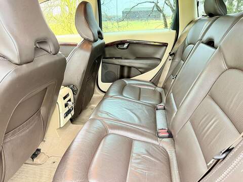 Volvo XC70 3.2 SE Estate 5dr Petrol Geartronic AWD Euro 4 (238 ps) - U2199