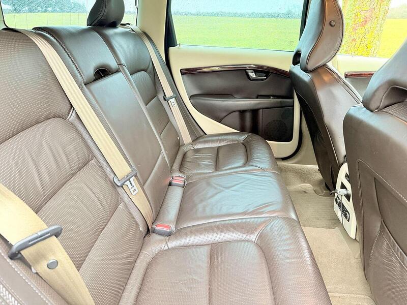 Volvo XC70 3.2 SE Estate 5dr Petrol Geartronic AWD Euro 4 (238 ps) - U2199