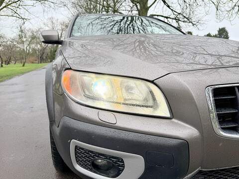 Volvo XC70 3.2 SE Estate 5dr Petrol Geartronic AWD Euro 4 (238 ps) - U2199