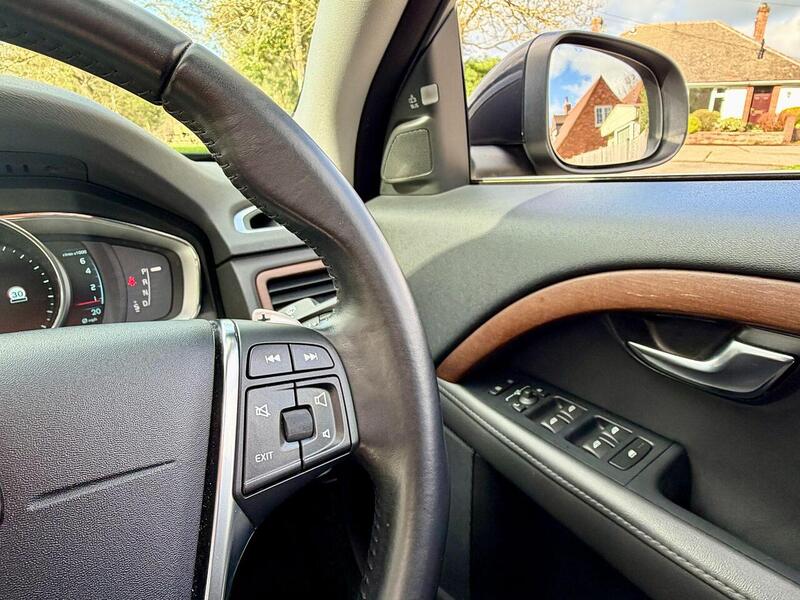 Volvo S80 3.0 T6 SE Lux Saloon 4dr Petrol Geartronic AWD Euro 5 (304 ps) - U2200