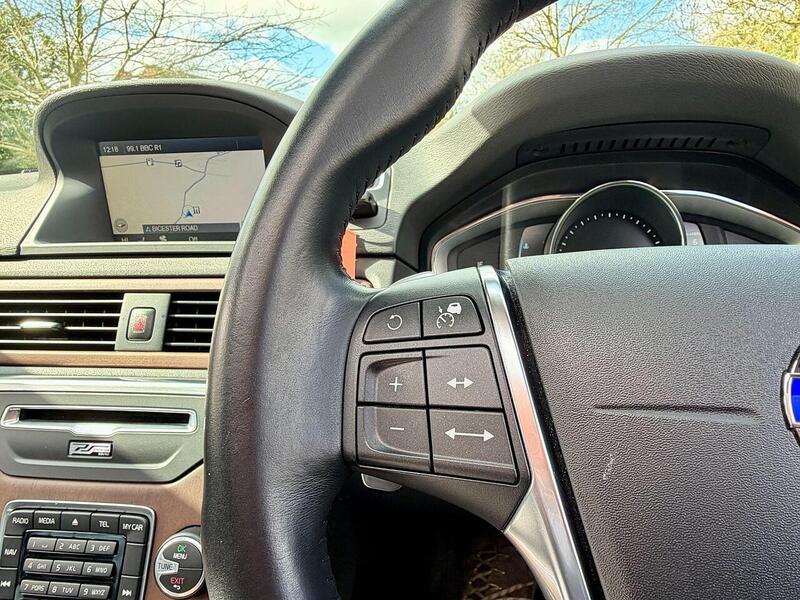 Volvo S80 3.0 T6 SE Lux Saloon 4dr Petrol Geartronic AWD Euro 5 (304 ps) - U2200