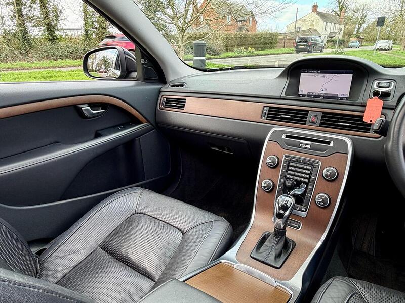 Volvo S80 3.0 T6 SE Lux Saloon 4dr Petrol Geartronic AWD Euro 5 (304 ps) - U2200