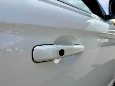 Volvo XC60 3.0 T6 R-Design Lux Nav SUV 5dr Petrol Geartronic AWD Euro 5 (304 ps) - U2201