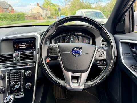 Volvo XC60 3.0 T6 R-Design Lux Nav SUV 5dr Petrol Geartronic AWD Euro 5 (304 ps) - U2201