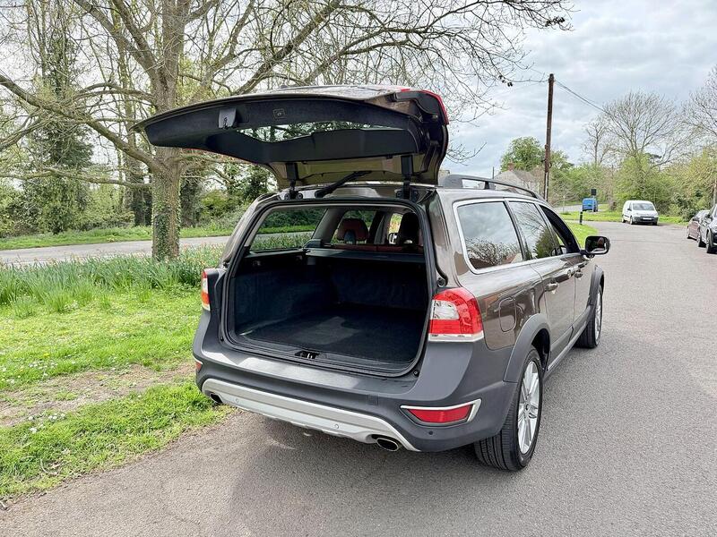 Volvo Xc70 T5 Premier Awd 2.5 5dr Estate Automatic Petrol - U2204