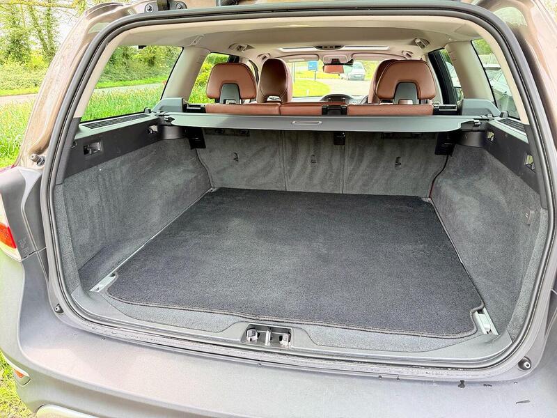 Volvo Xc70 T5 Premier Awd 2.5 5dr Estate Automatic Petrol - U2204