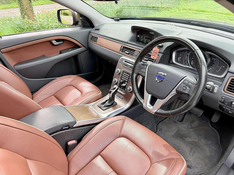Volvo Xc70 T5 Premier Awd 2.5 5dr Estate Automatic Petrol - U2204