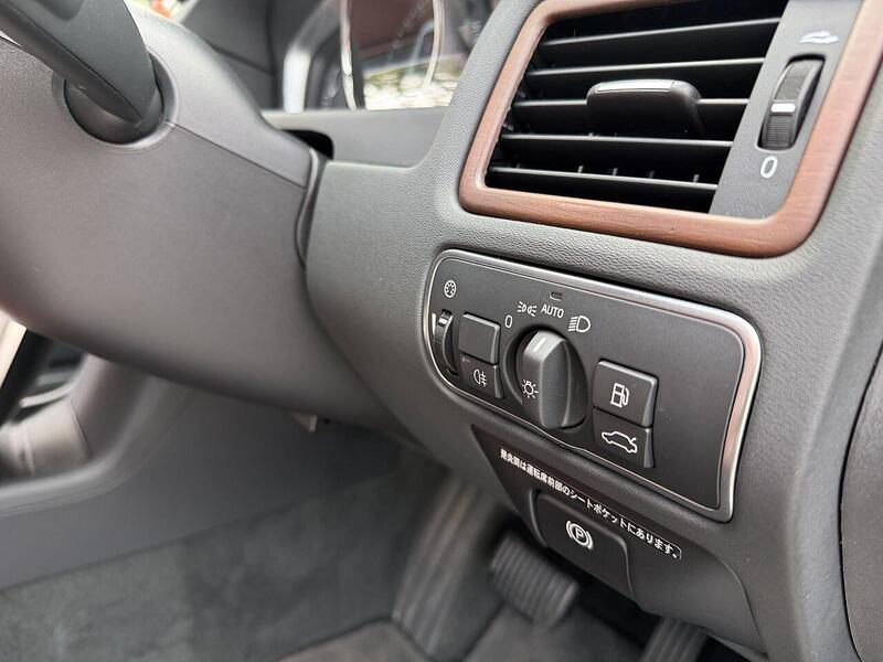Volvo Xc70 T5 Premier Awd 2.5 5dr Estate Automatic Petrol - U2204