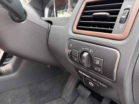 Volvo Xc70 T5 Premier Awd 2.5 5dr Estate Automatic Petrol - U2204