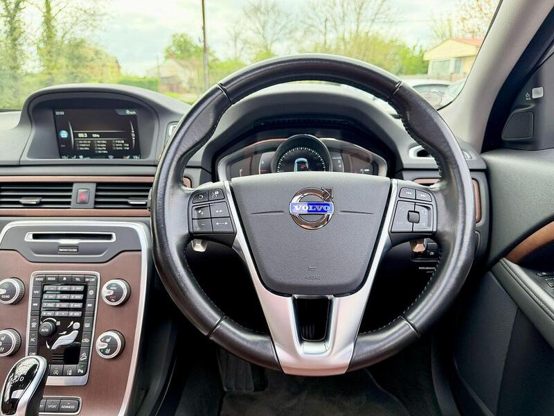 Volvo Xc70 T5 Premier Awd 2.5 5dr Estate Automatic Petrol - U2204