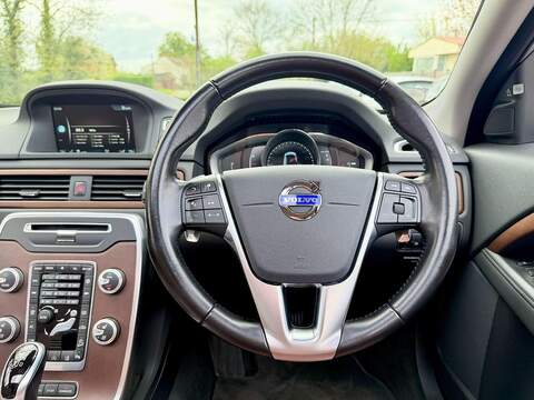 Volvo Xc70 T5 Premier Awd 2.5 5dr Estate Automatic Petrol - U2204