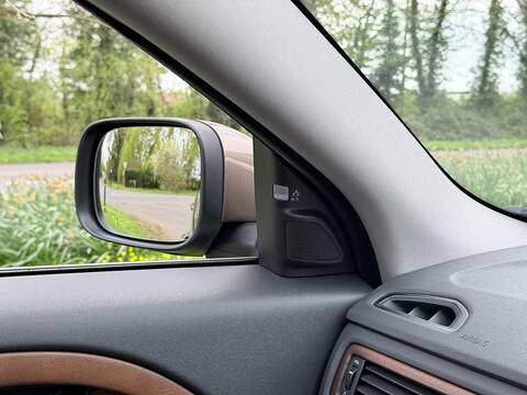 Volvo Xc70 T5 Premier Awd 2.5 5dr Estate Automatic Petrol - U2204