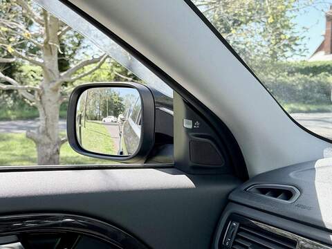 Volvo Xc70 T5 Premier Awd Estate 2.5 Automatic Petrol - U2205
