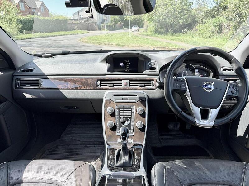 Volvo Xc70 T5 Premier Awd Estate 2.5 Automatic Petrol - U2205