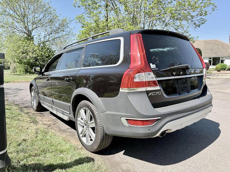 Volvo Xc70 T5 Premier Awd Estate 2.5 Automatic Petrol - U2205