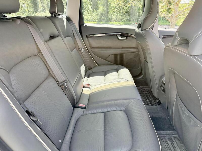 Volvo Xc70 T5 Premier Awd Estate 2.5 Automatic Petrol - U2205