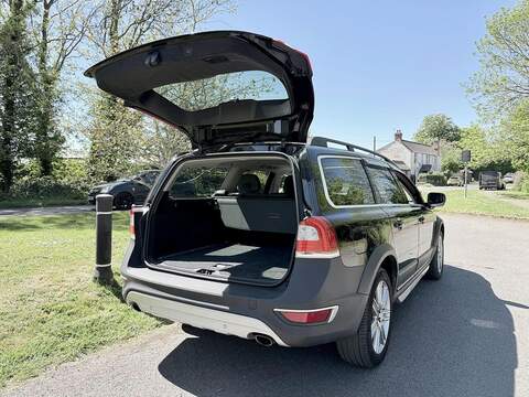 Volvo Xc70 T5 Premier Awd Estate 2.5 Automatic Petrol - U2205