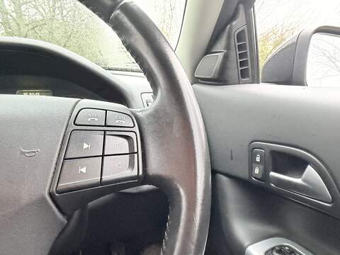 Volvo C30 2.0 SE Lux Sports Coupe 3dr Petrol Manual Euro 5 (145 ps) - U2206