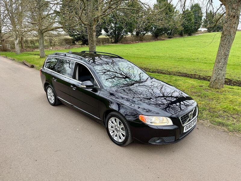 Volvo V70 2.5T SE Lux Estate 5dr Petrol Geartronic Euro 4 (200 ps) - U2209