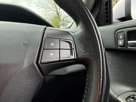 Volvo V50 R-design 2.0 5dr Auto Petrol - U2211