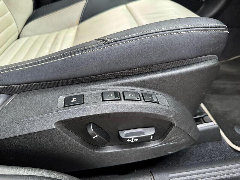 Volvo V50 R-design 2.0 5dr Auto Petrol - U2211