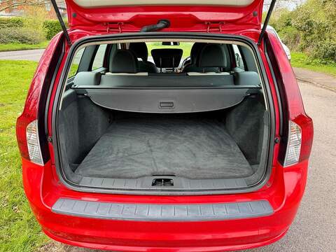 Volvo V50 R-design 2.0 5dr Auto Petrol - U2211