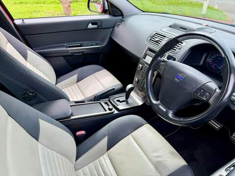 Volvo V50 R-design 2.0 5dr Auto Petrol - U2211