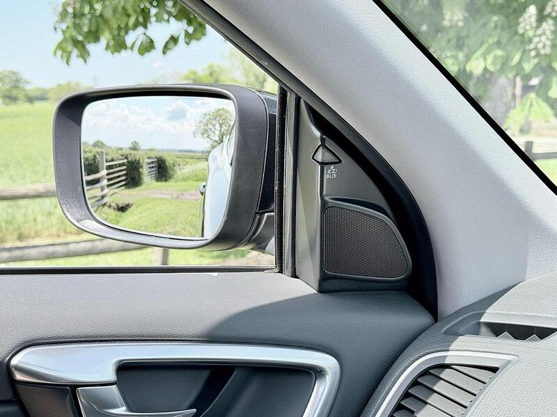 Volvo XC60 2.0 T5 Se Lux Nav AWD Petrol Auto - U2212