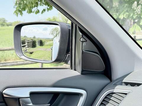Volvo XC60 2.0 T5 Se Lux Nav AWD Petrol Auto - U2212
