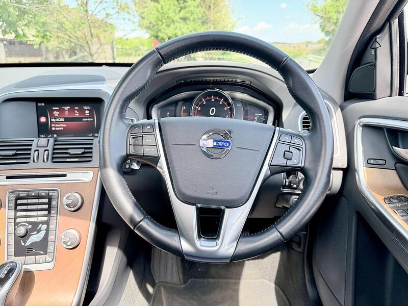 Volvo XC60 2.0 T5 Se Lux Nav AWD Petrol Auto - U2212