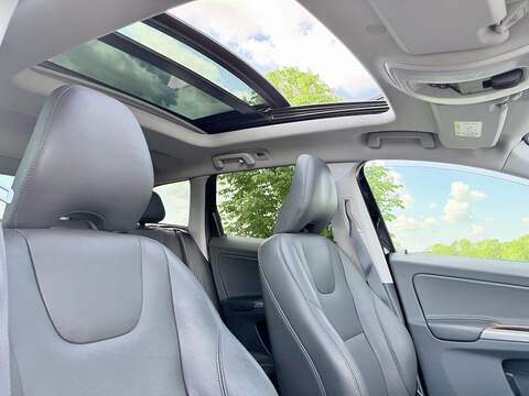 Volvo XC60 2.0 T5 Se Lux Nav AWD Petrol Auto - U2212