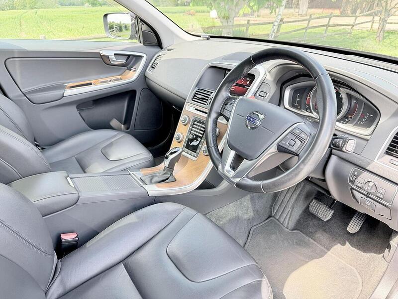 Volvo XC60 2.0 T5 Se Lux Nav AWD Petrol Auto - U2212