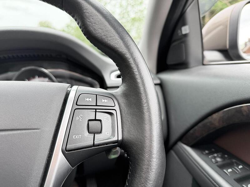 Volvo XC70 T5 SE 2.0 Automatic Petrol - U2213