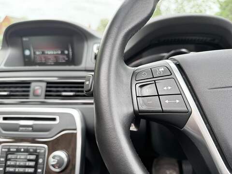 Volvo XC70 T5 SE 2.0 Automatic Petrol - U2213