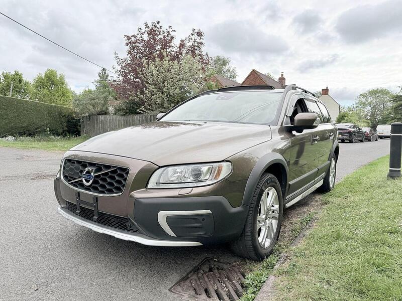 Volvo XC70 T5 SE 2.0 Automatic Petrol - U2213