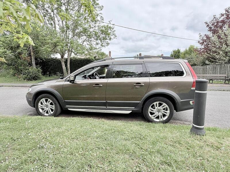 Volvo XC70 T5 SE 2.0 Automatic Petrol - U2213