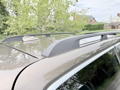 Volvo XC70 T5 SE 2.0 Automatic Petrol - U2213