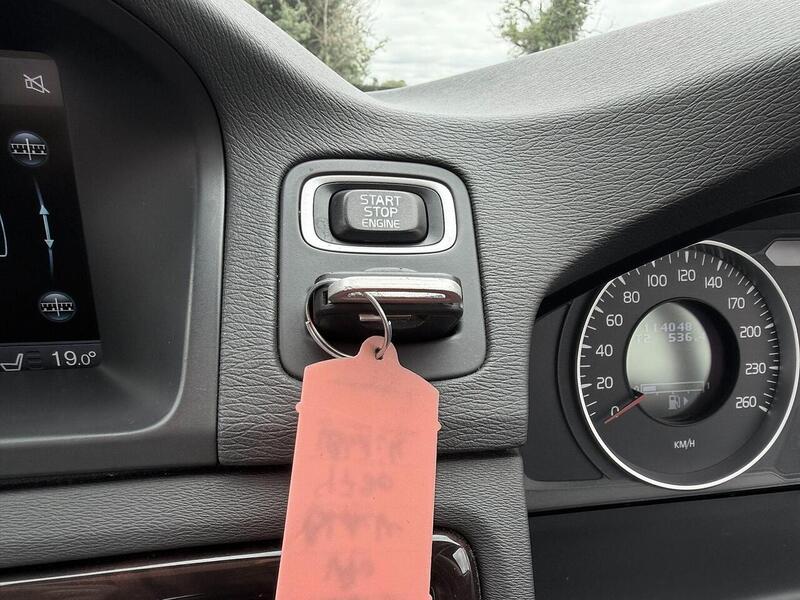 Volvo V70 1.6 T4 SE Lux Estate 5dr Petrol Powershift Euro 5 (180 ps) - U2221