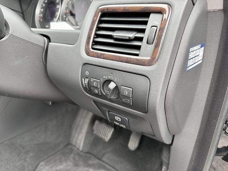 Volvo V70 1.6 T4 SE Lux Estate 5dr Petrol Powershift Euro 5 (180 ps) - U2221