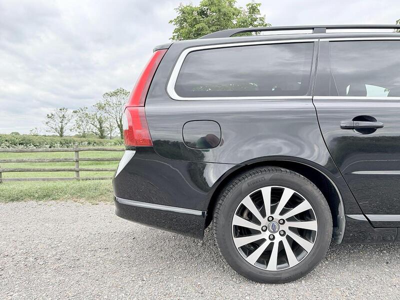 Volvo V70 1.6 T4 SE Lux Estate 5dr Petrol Powershift Euro 5 (180 ps) - U2221