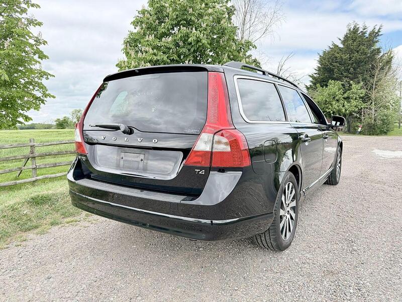 Volvo V70 1.6 T4 SE Lux Estate 5dr Petrol Powershift Euro 5 (180 ps) - U2221