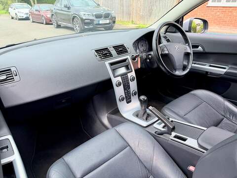 Volvo C30 1.6D DRIVe SE Lux Sports Coupe 3dr Diesel Manual Euro 4 (109 ps) - U2222